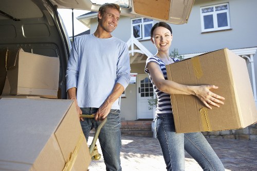 Croydon removal van helping with flat and apartment moves